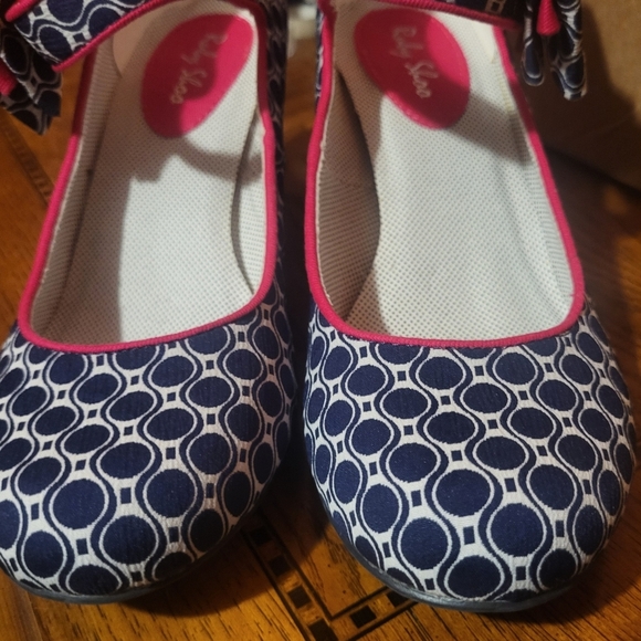 Ruby Shoo Mary Jane Bow Heels With Great Navy & White Pattern Size 6 - Picture 4 of 9